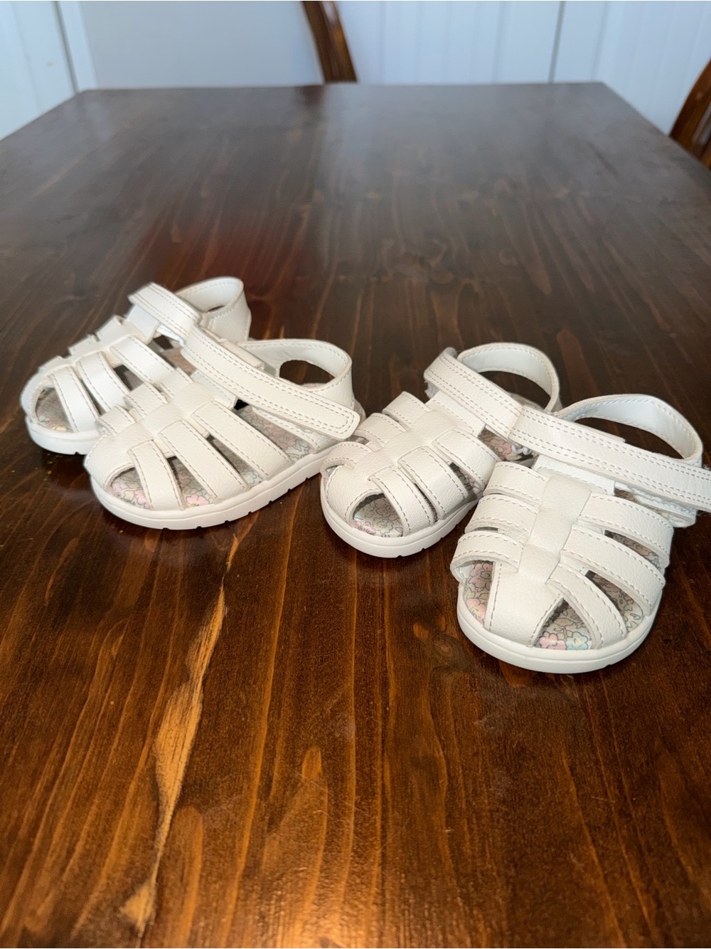 Source Unknown Cream Kids Closed-Toe Fisherman Sandals